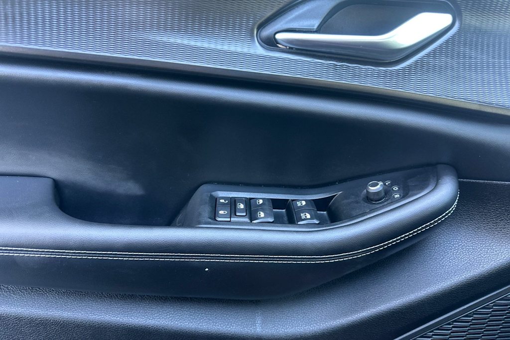 Thumbnail: 2023 Jeep Grand Cherokee - 21
