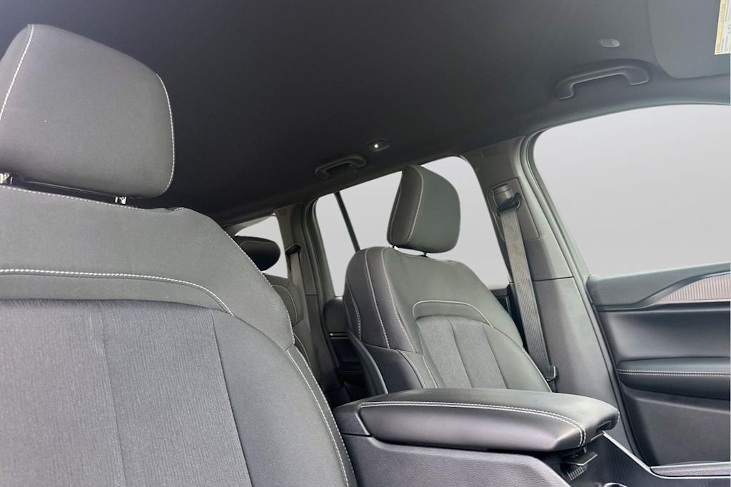 Thumbnail: 2026 Jeep Grand Cherokee - 9