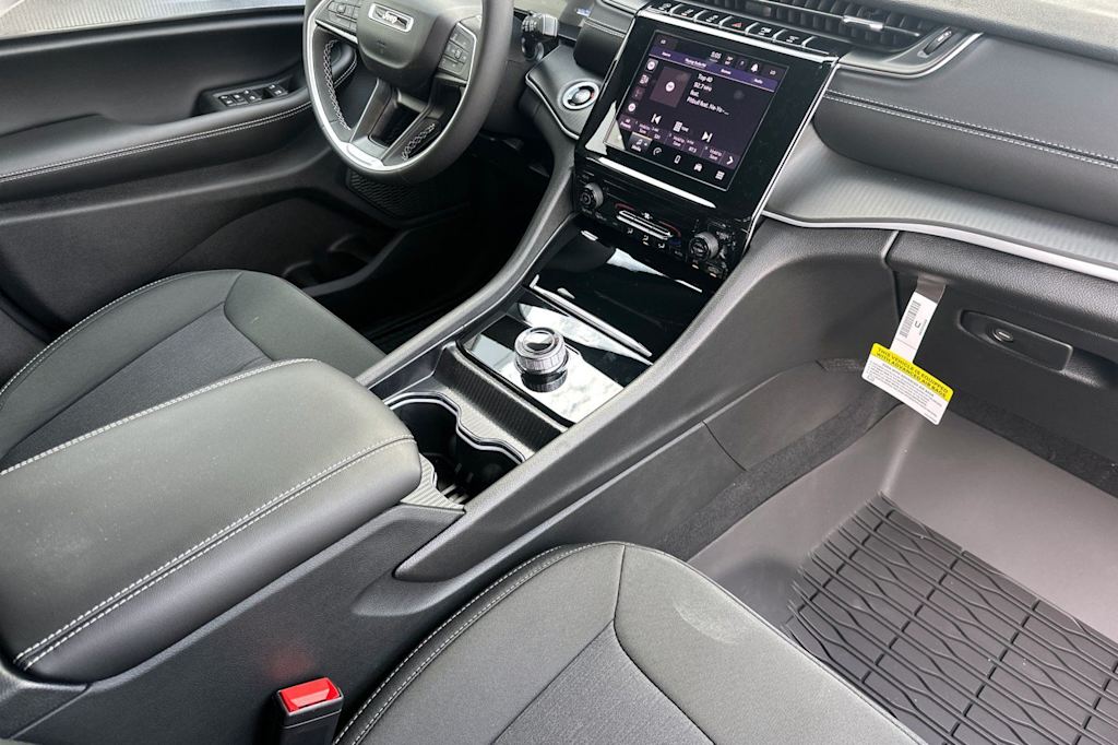 Thumbnail: 2026 Jeep Grand Cherokee - 11