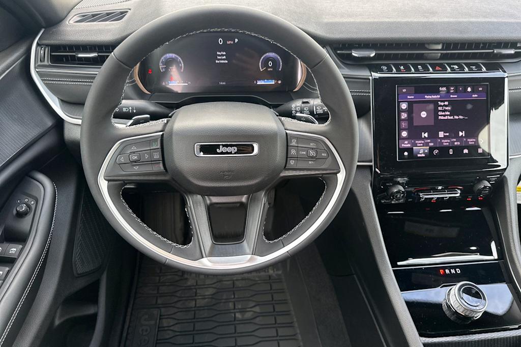 Thumbnail: 2026 Jeep Grand Cherokee - 7