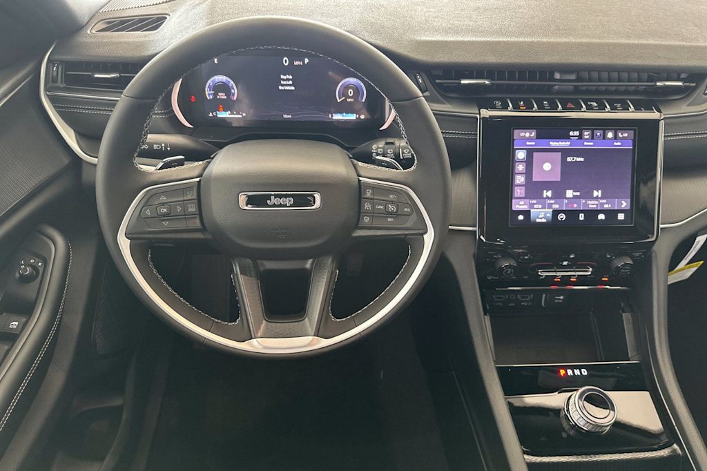 Thumbnail: 2026 Jeep Grand Cherokee - 9