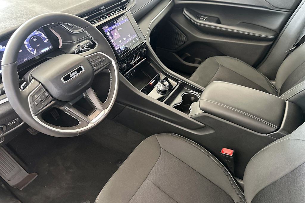 Thumbnail: 2026 Jeep Grand Cherokee - 7