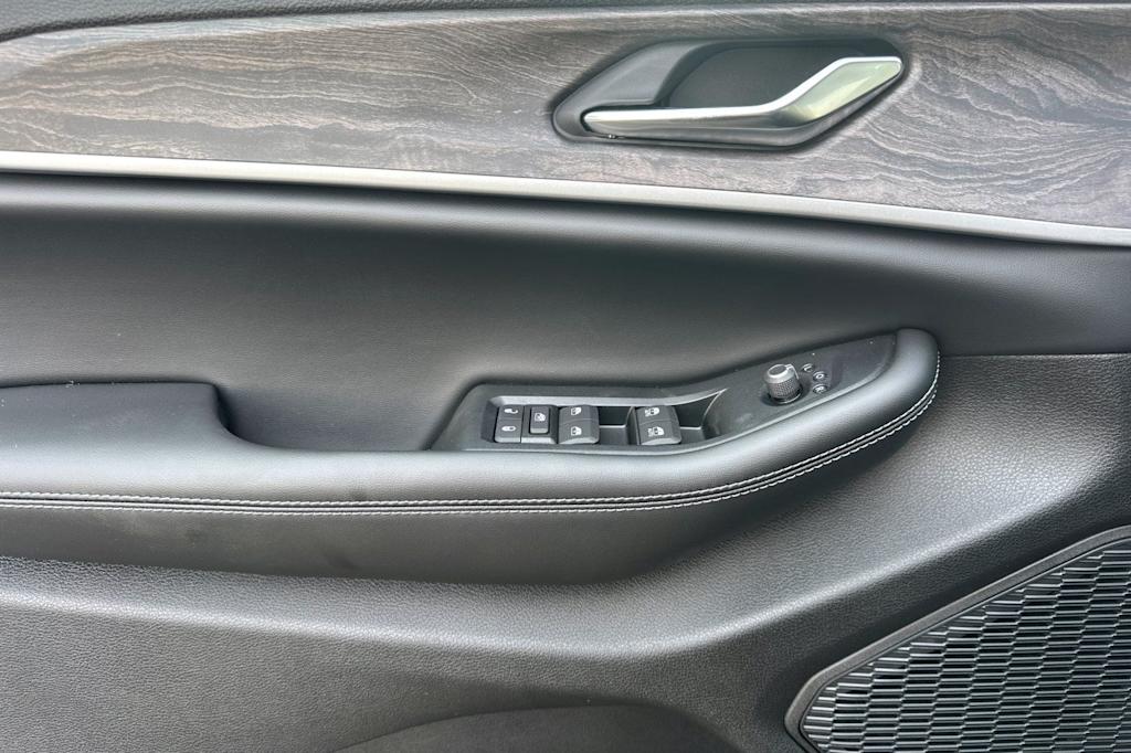 Thumbnail: 2026 Jeep Grand Cherokee - 20