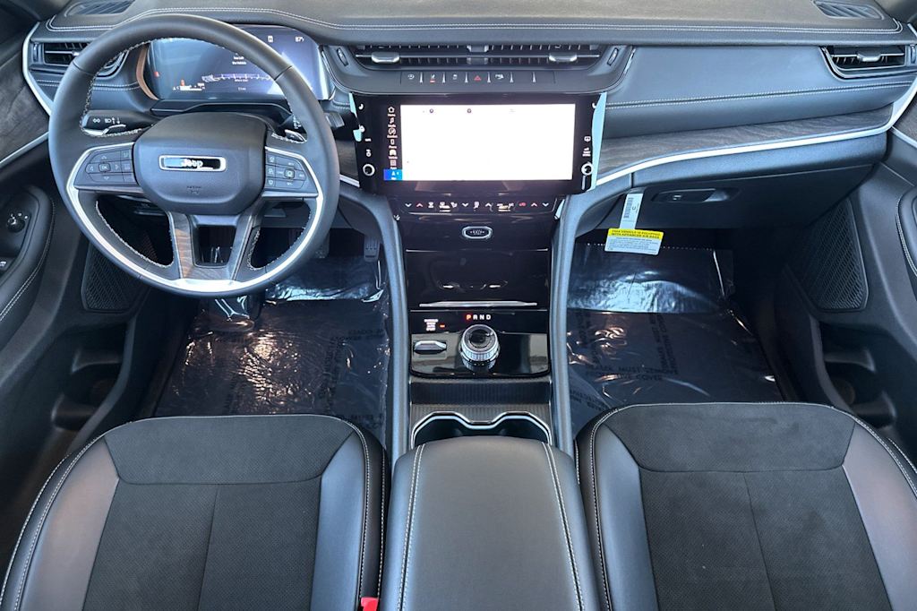 Thumbnail: 2026 Jeep Grand Cherokee - 2