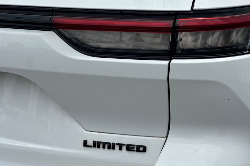 Thumbnail: 2023 Jeep Grand Cherokee - 6