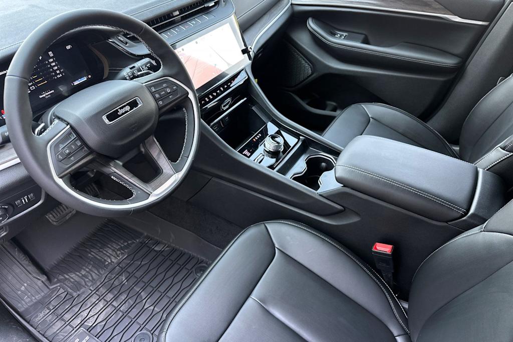 Thumbnail: 2026 Jeep Grand Cherokee - 9