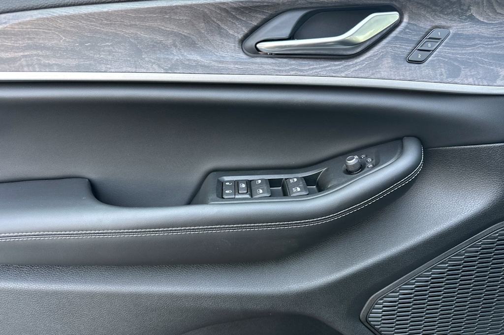 Thumbnail: 2026 Jeep Grand Cherokee - 20