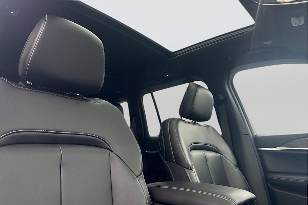 Thumbnail: 2026 Jeep Grand Cherokee - 22