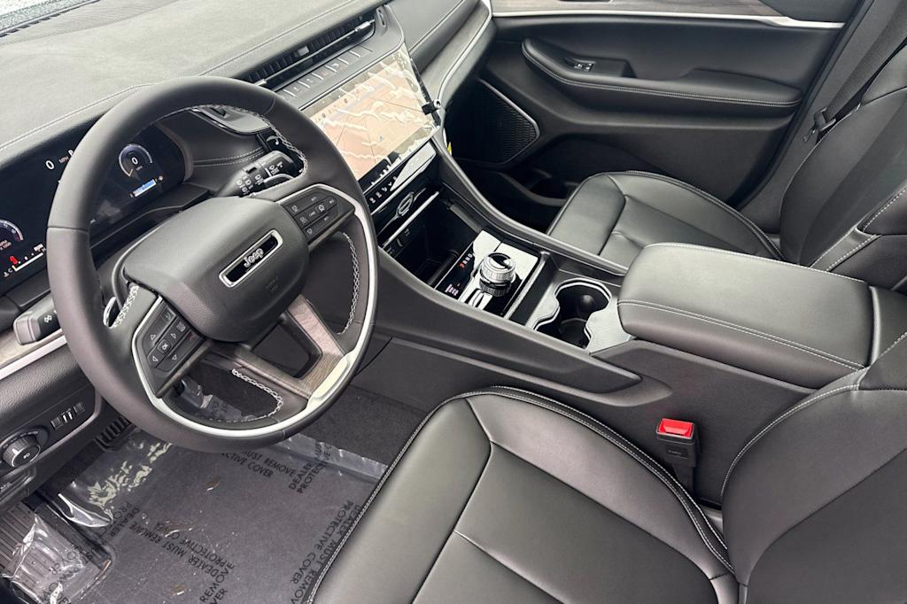 Thumbnail: 2026 Jeep Grand Cherokee - 7