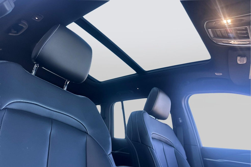 Thumbnail: 2026 Jeep Grand Cherokee - 23