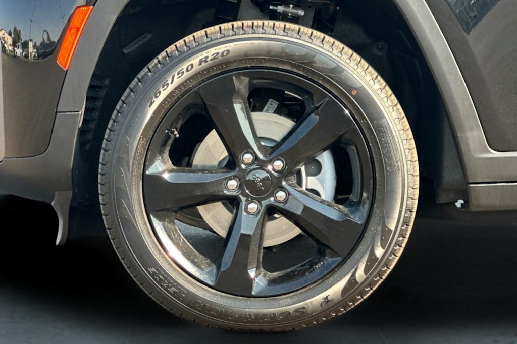 Thumbnail: 2026 Jeep Grand Cherokee - 7