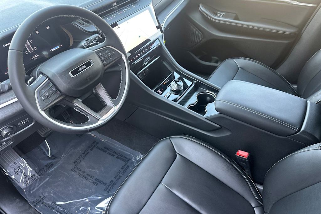 Thumbnail: 2026 Jeep Grand Cherokee - 8