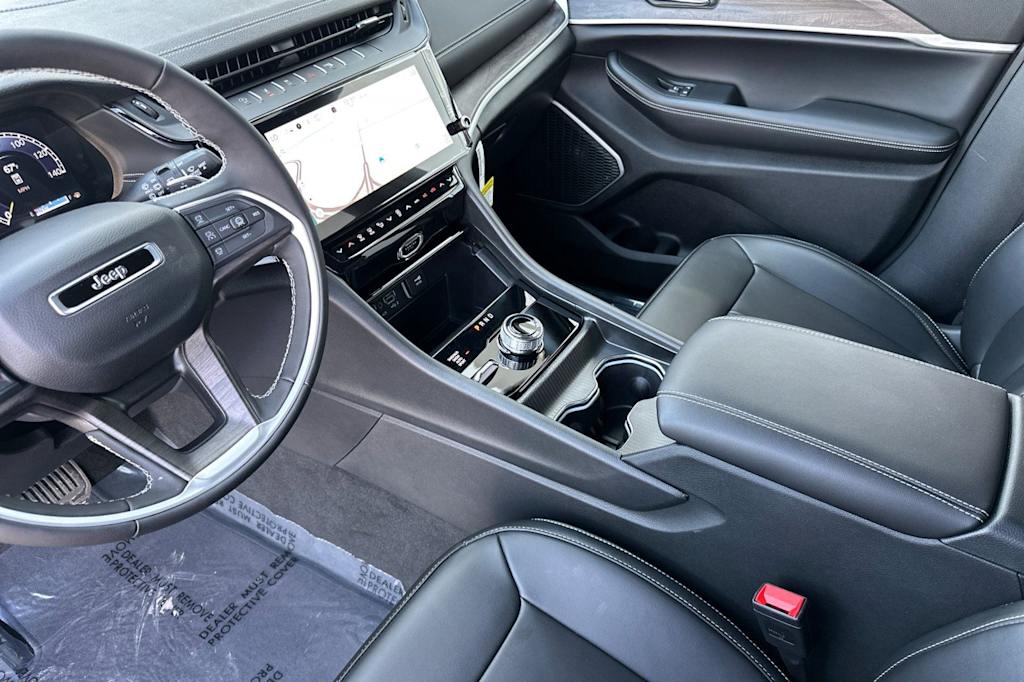 Thumbnail: 2026 Jeep Grand Cherokee - 8