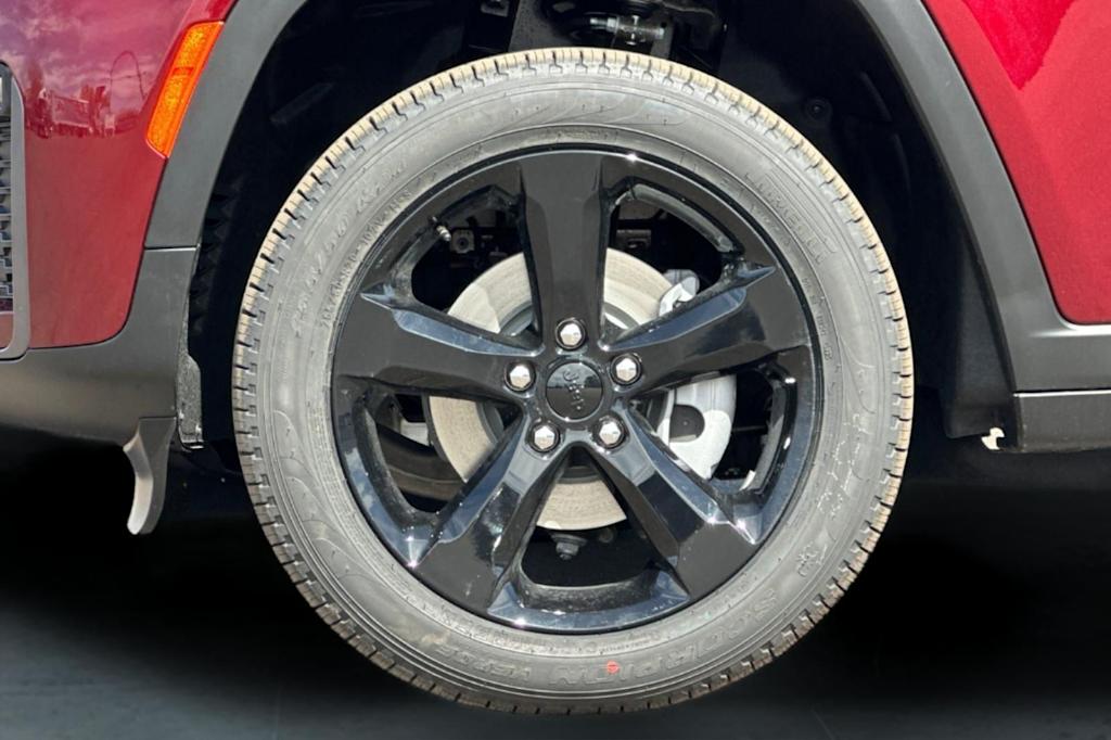 Thumbnail: 2026 Jeep Grand Cherokee - 7