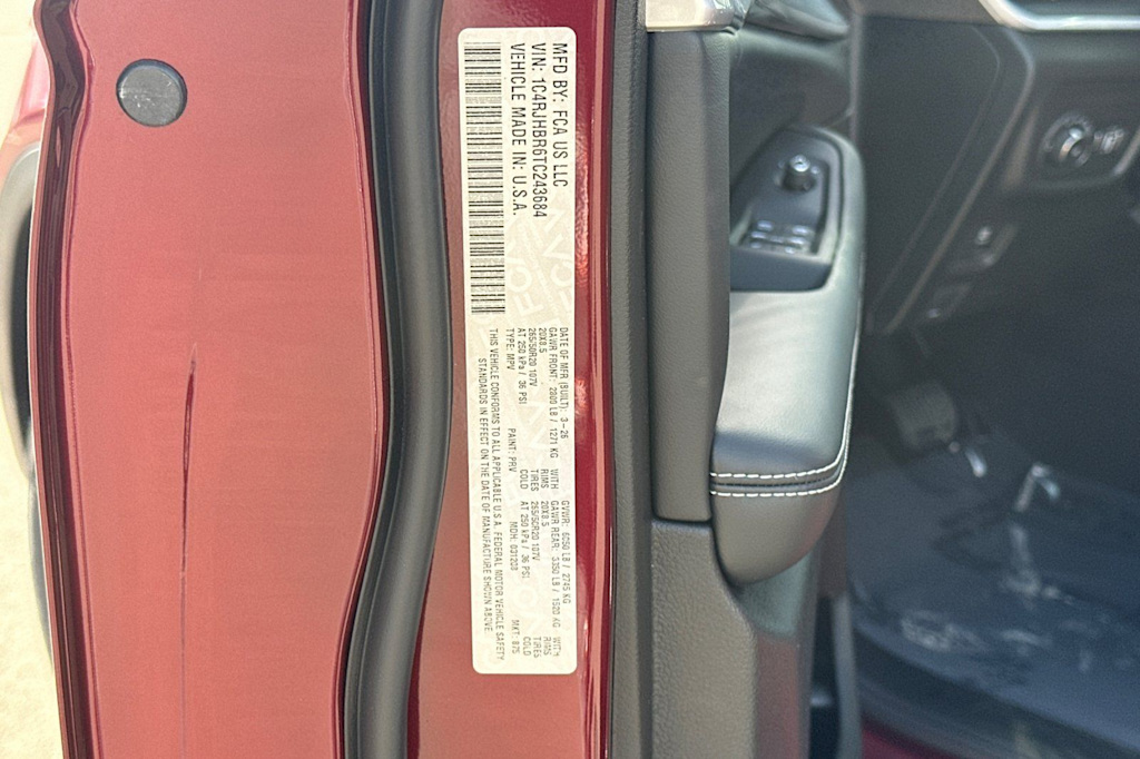 Thumbnail: 2026 Jeep Grand Cherokee - 15