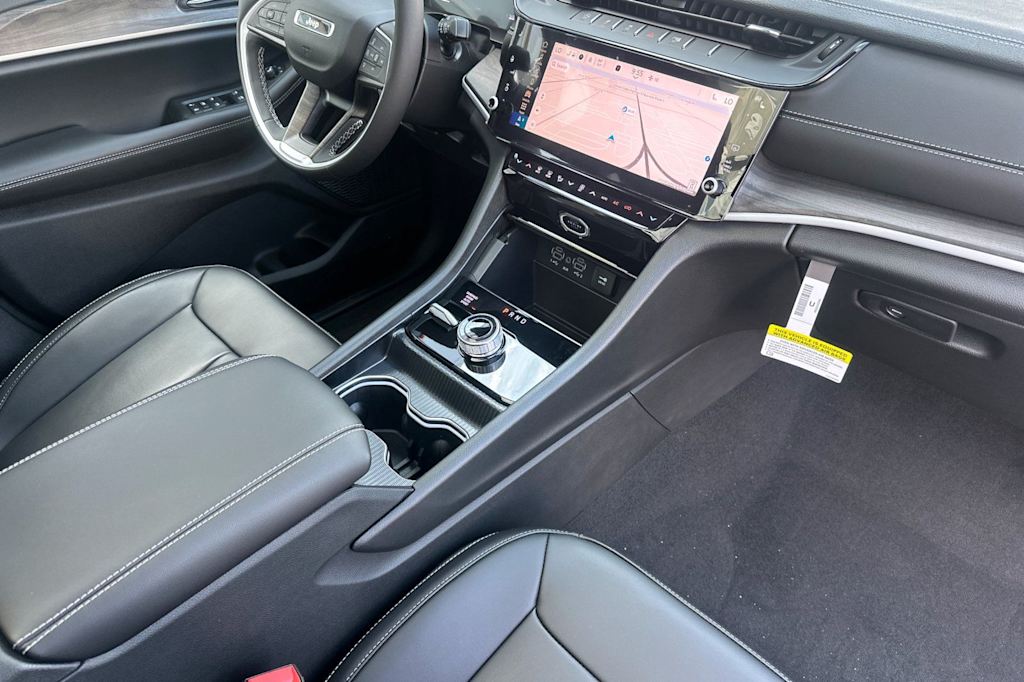 Thumbnail: 2026 Jeep Grand Cherokee - 10