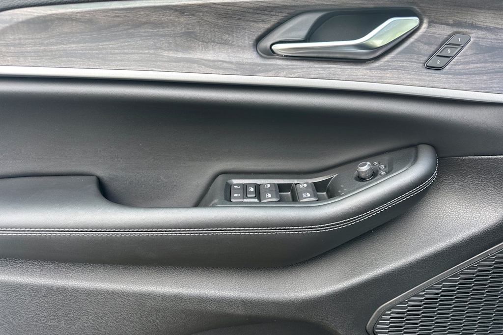 Thumbnail: 2026 Jeep Grand Cherokee - 19
