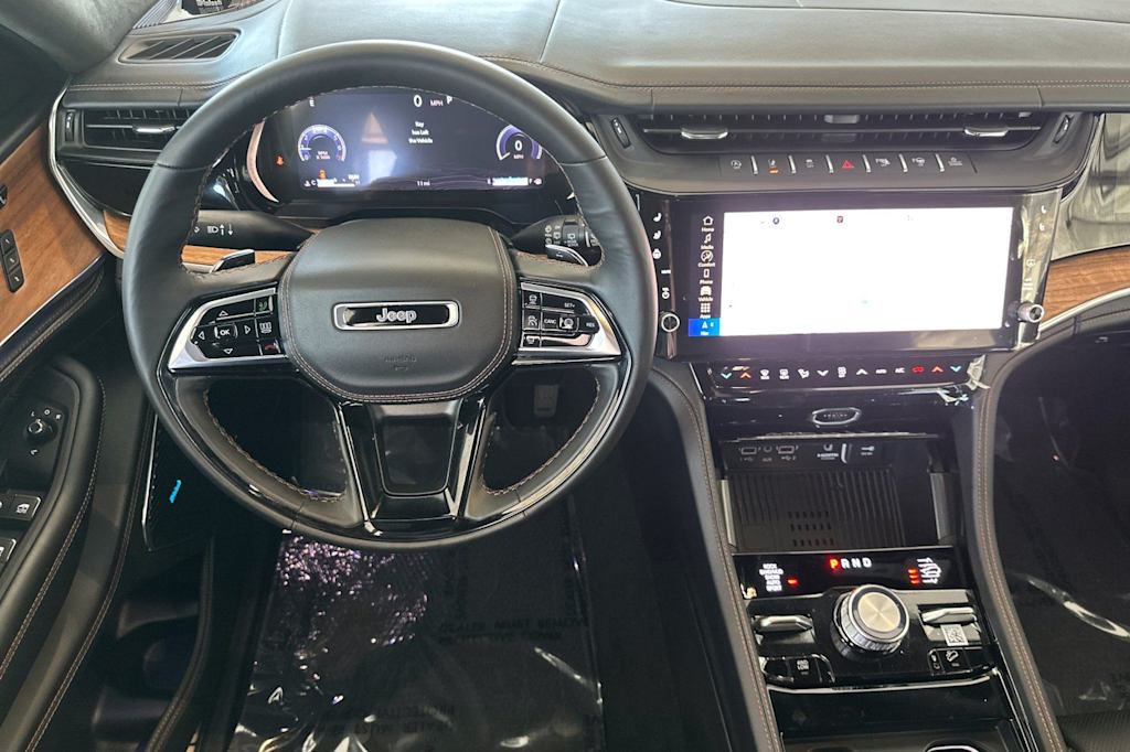Thumbnail: 2026 Jeep Grand Cherokee - 10