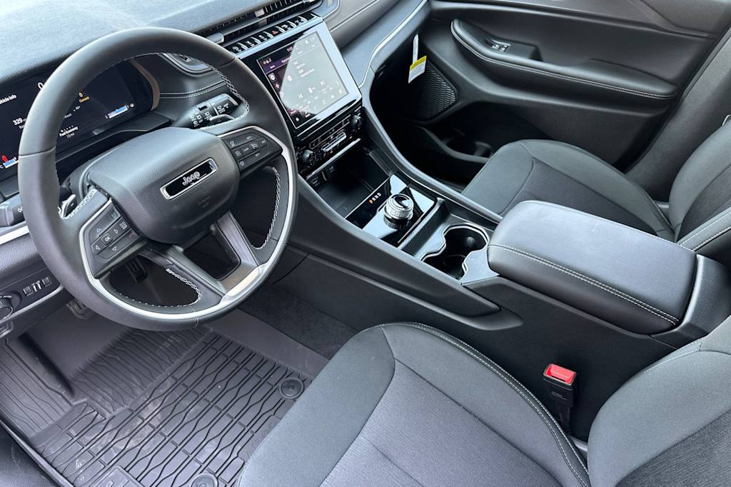Thumbnail: 2026 Jeep Grand Cherokee L - 7