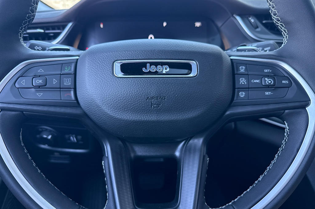 Thumbnail: 2025 Jeep Grand Cherokee L - 29