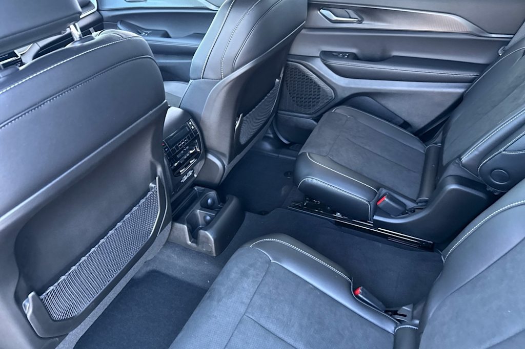 Thumbnail: 2025 Jeep Grand Cherokee L - 11