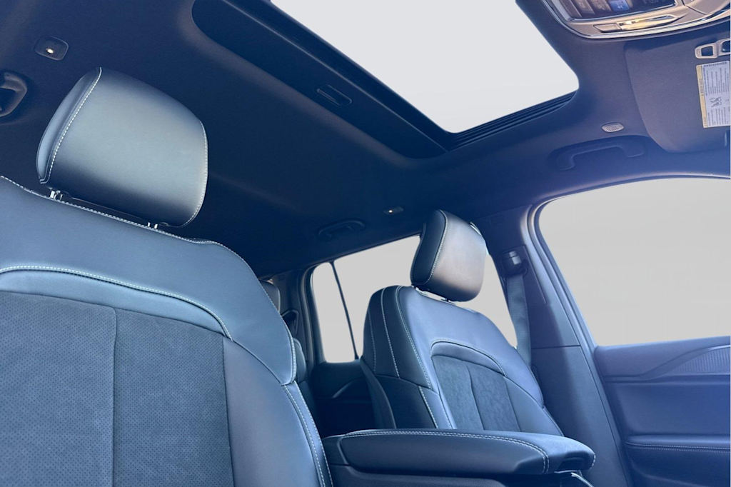 Thumbnail: 2025 Jeep Grand Cherokee L - 24