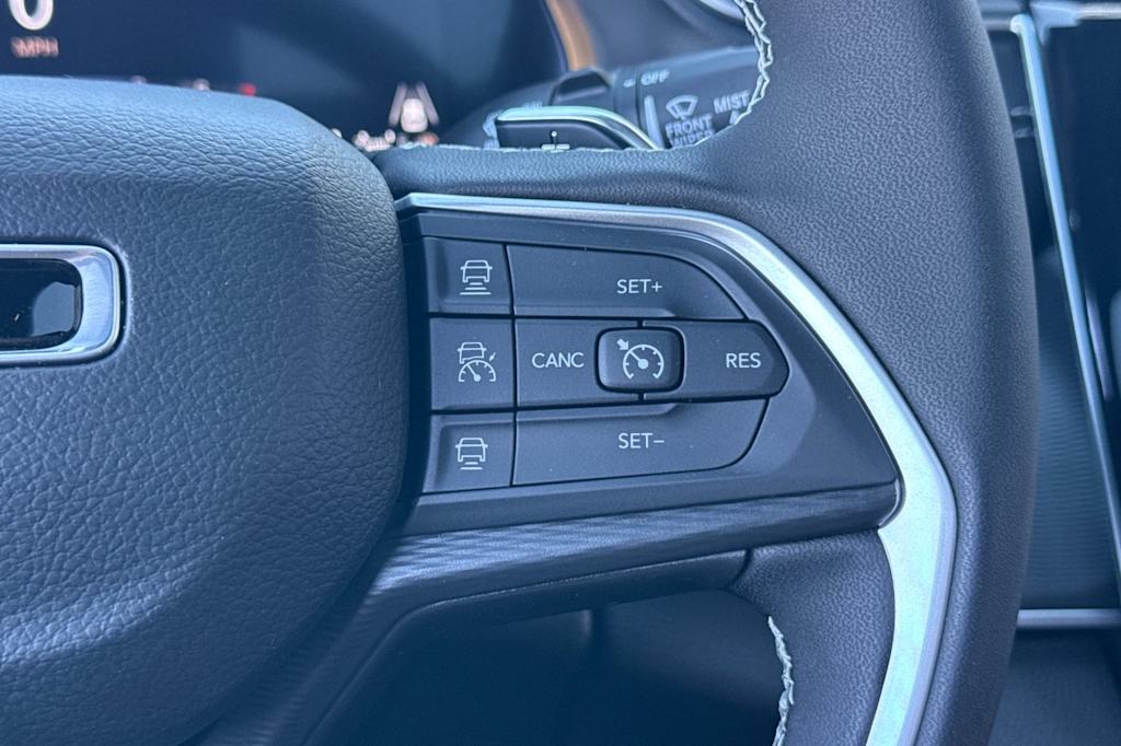 Thumbnail: 2025 Jeep Grand Cherokee L - 31