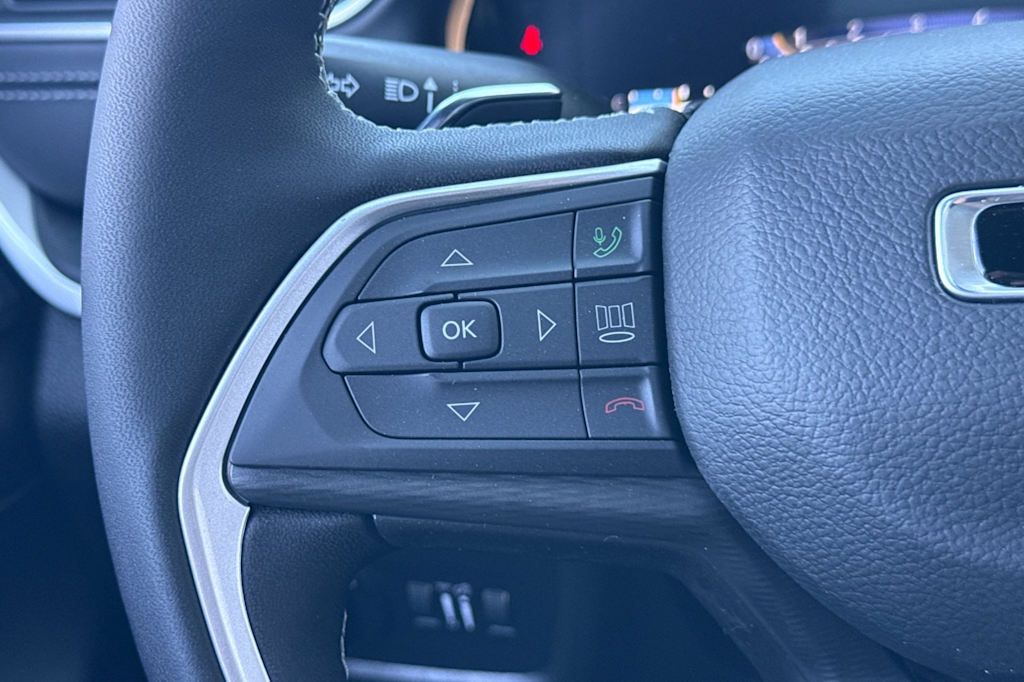 Thumbnail: 2025 Jeep Grand Cherokee L - 30