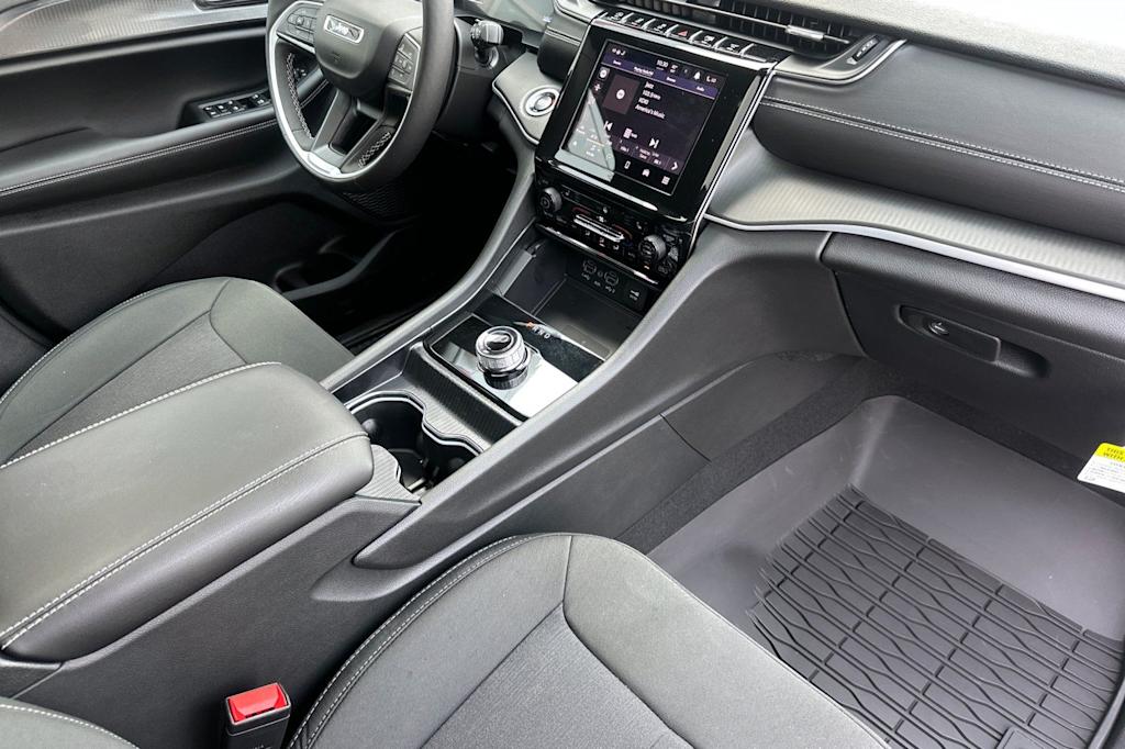 Thumbnail: 2026 Jeep Grand Cherokee L - 10