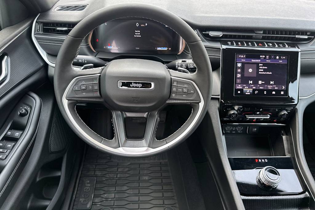 Thumbnail: 2026 Jeep Grand Cherokee L - 9
