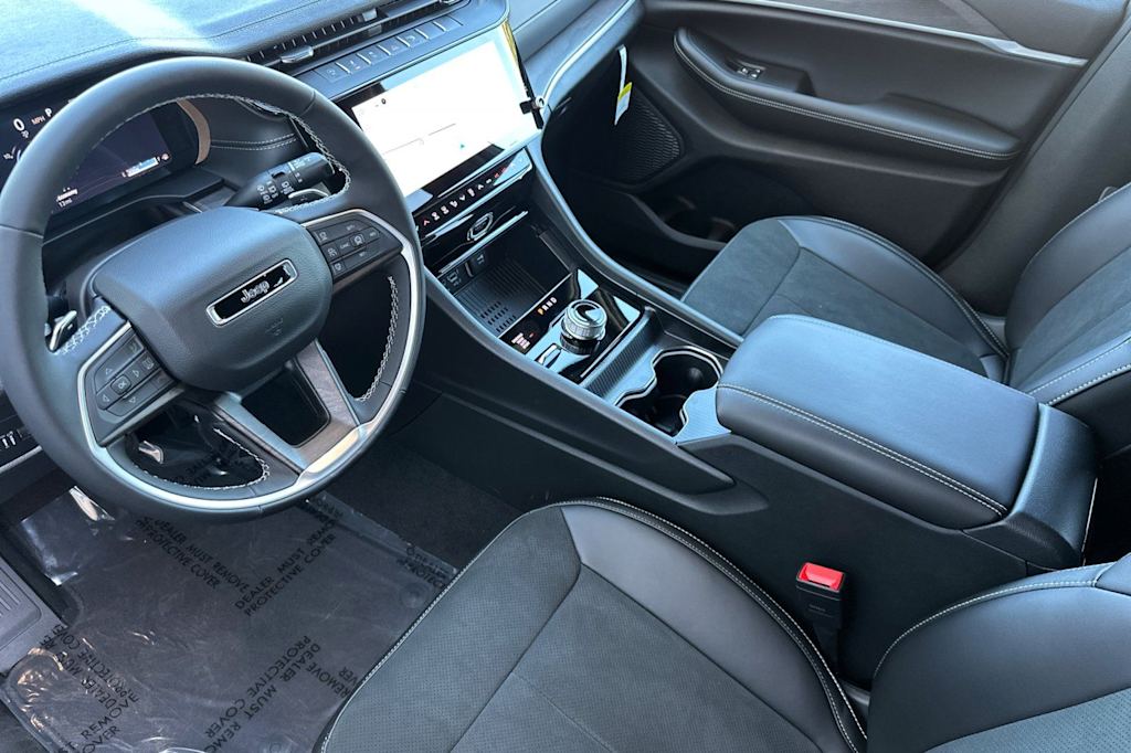 Thumbnail: 2026 Jeep Grand Cherokee L - 9