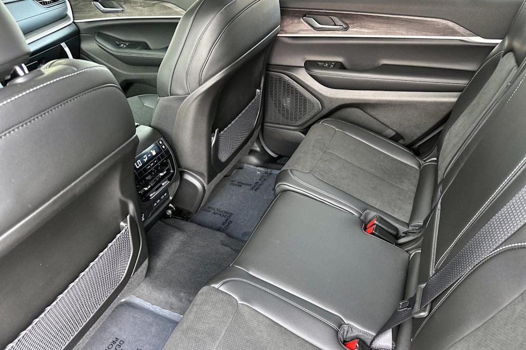 Thumbnail: 2026 Jeep Grand Cherokee L - 9