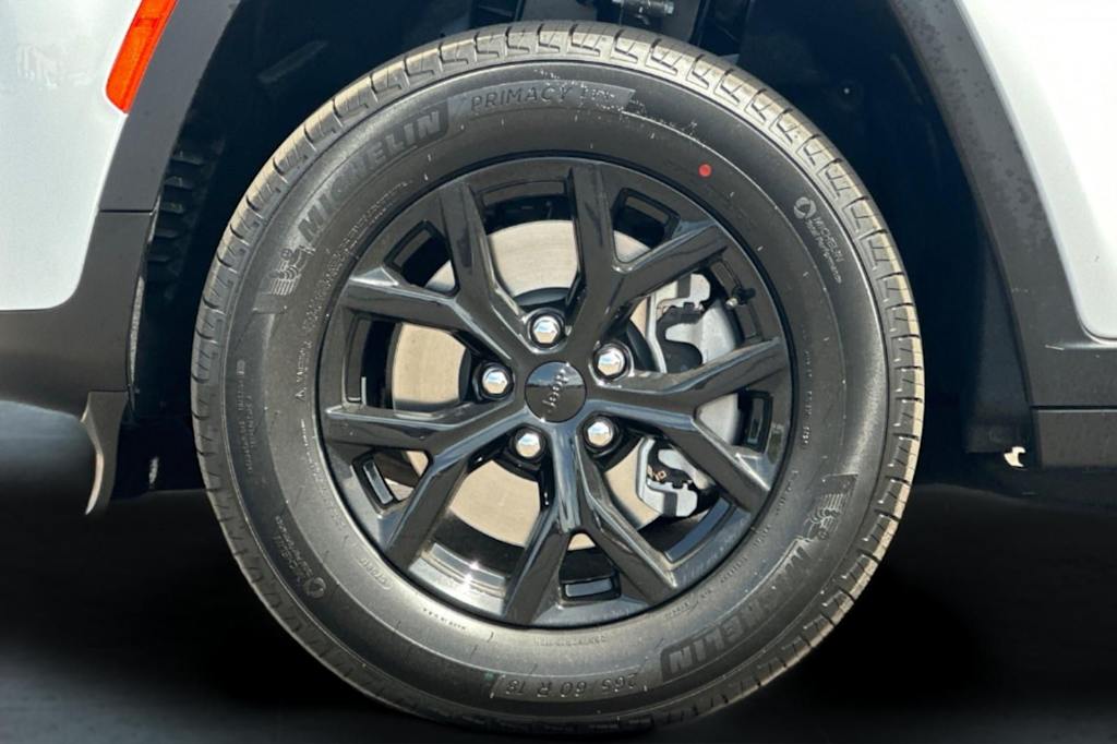 Thumbnail: 2026 Jeep Grand Cherokee L - 7
