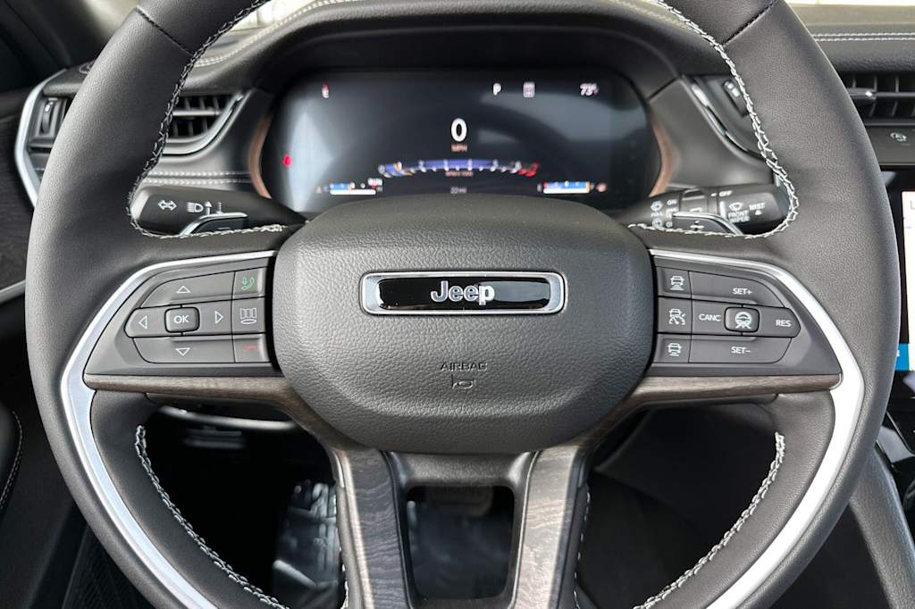 Thumbnail: 2026 Jeep Grand Cherokee L - 30