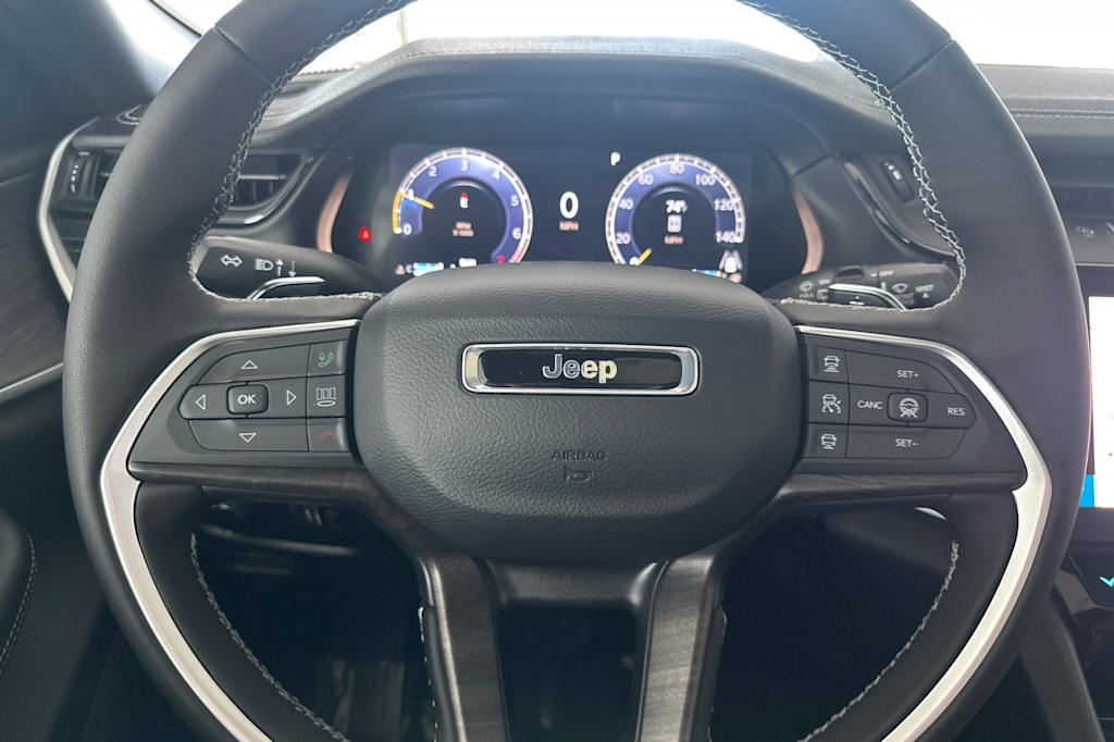 Thumbnail: 2026 Jeep Grand Cherokee L - 30