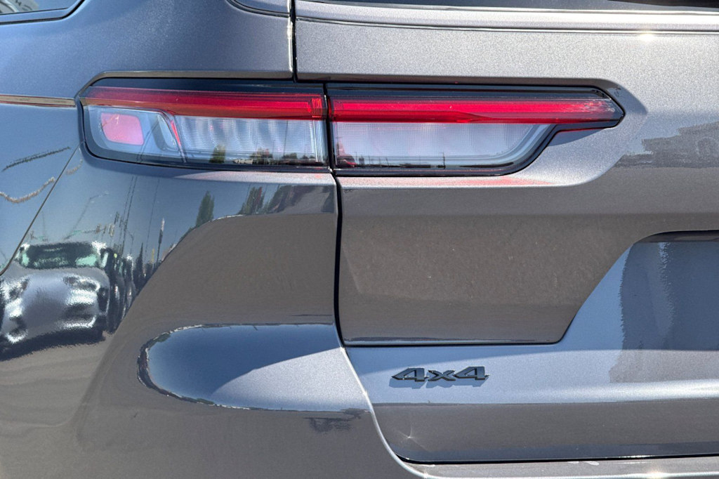 Thumbnail: 2026 Jeep Grand Cherokee L - 34