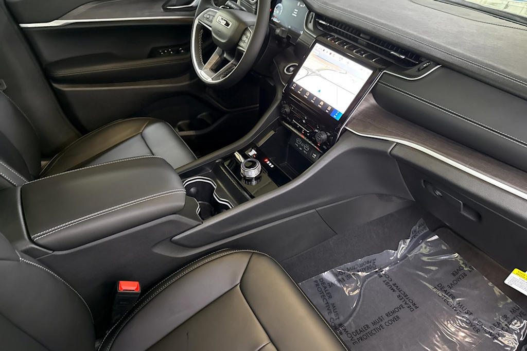 Thumbnail: 2025 Jeep Grand Cherokee L - 10