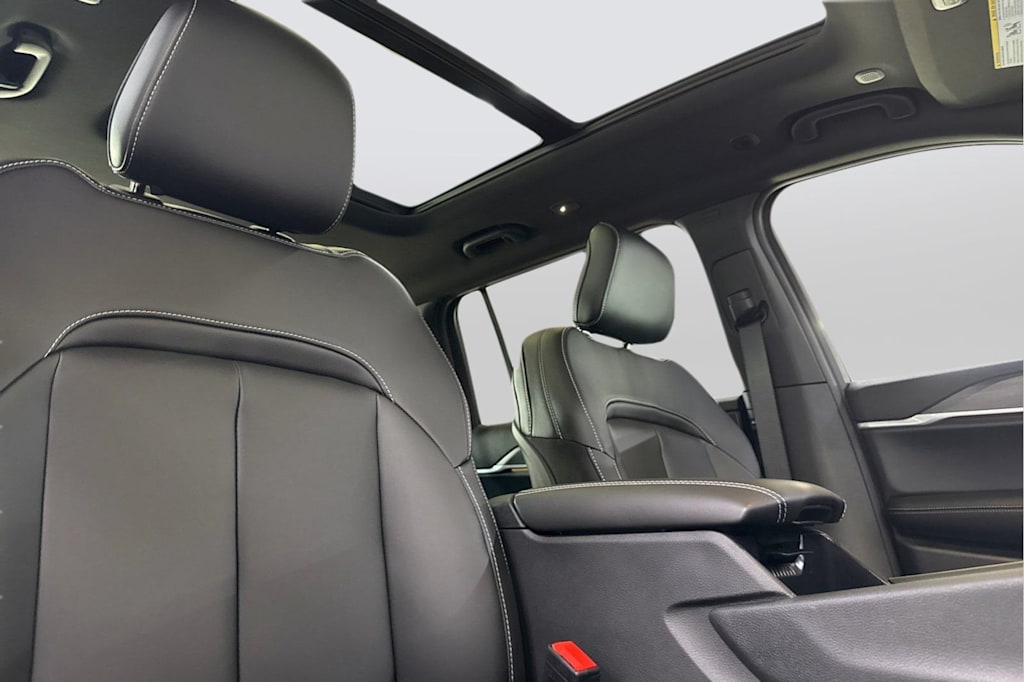 Thumbnail: 2025 Jeep Grand Cherokee L - 23