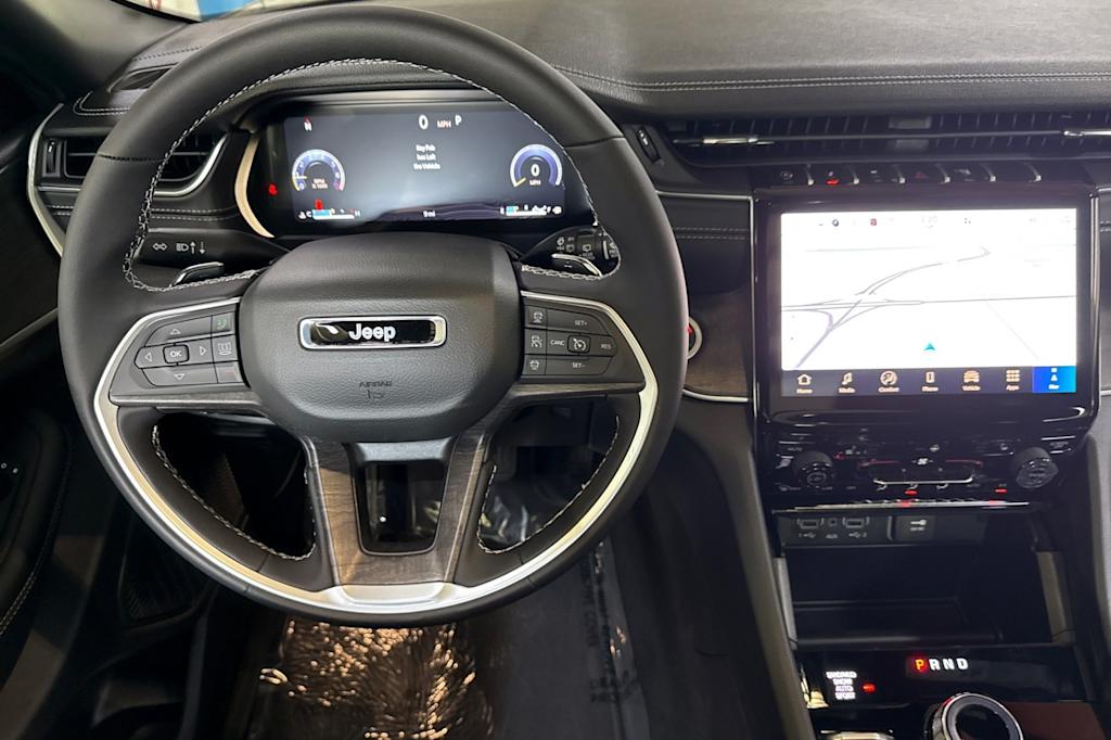 Thumbnail: 2025 Jeep Grand Cherokee L - 9