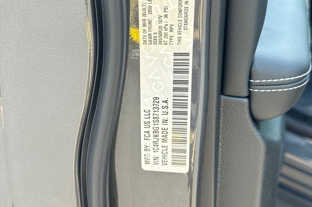 Thumbnail: 2025 Jeep Grand Cherokee L - 14