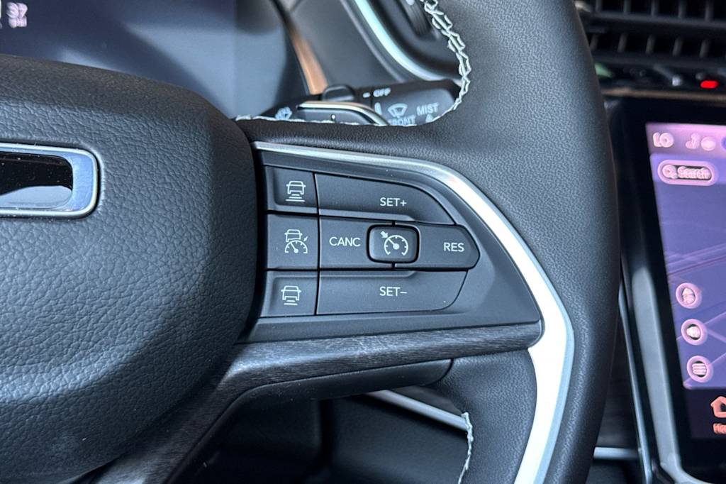 Thumbnail: 2025 Jeep Grand Cherokee L - 32