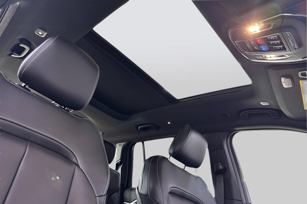 Thumbnail: 2025 Jeep Grand Cherokee L - 23