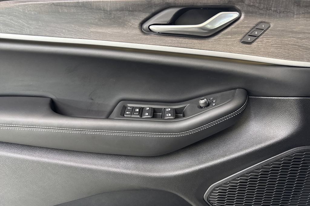 Thumbnail: 2025 Jeep Grand Cherokee L - 19