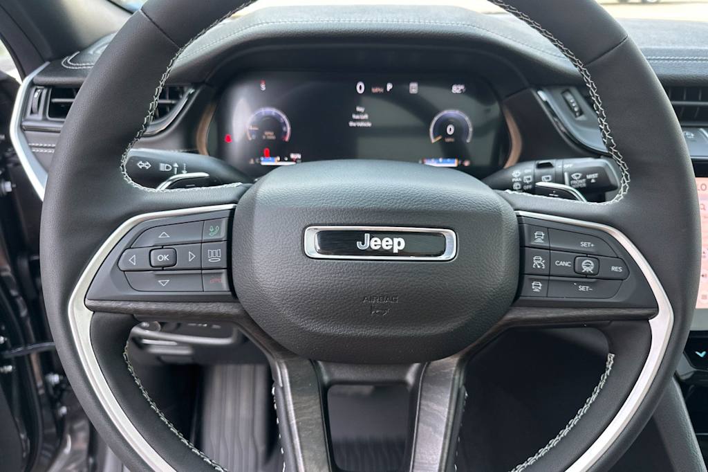 Thumbnail: 2026 Jeep Grand Cherokee L - 30