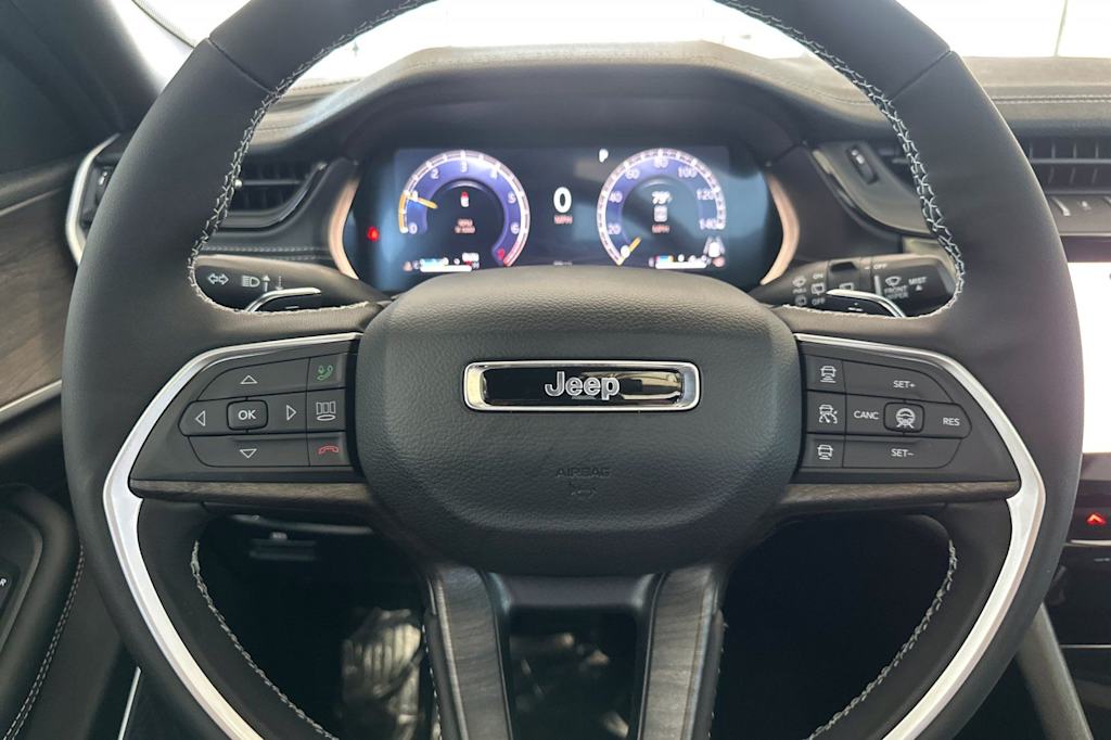 Thumbnail: 2026 Jeep Grand Cherokee L - 28