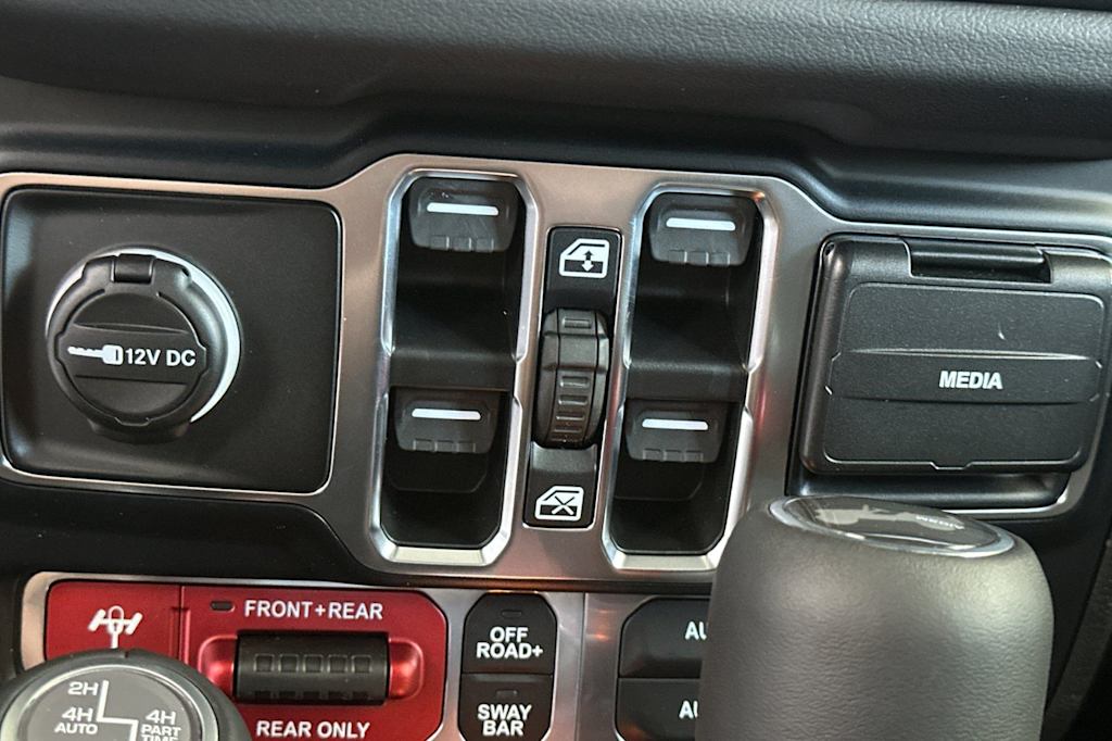 Thumbnail: 2026 Jeep Wrangler - 22