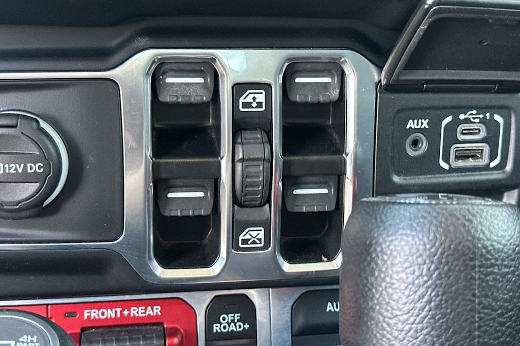 Thumbnail: 2024 Jeep Wrangler - 22