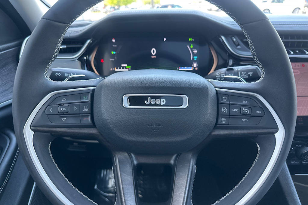 Thumbnail: 2022 Jeep Grand Cherokee - 29