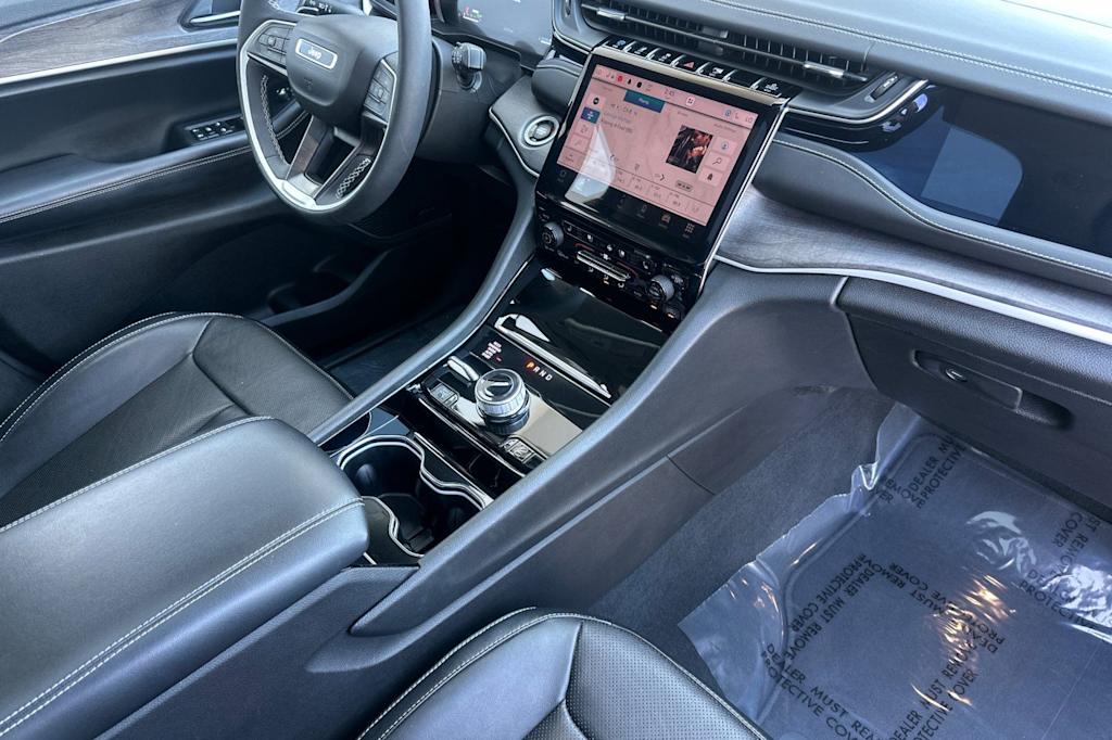 Thumbnail: 2022 Jeep Grand Cherokee - 10