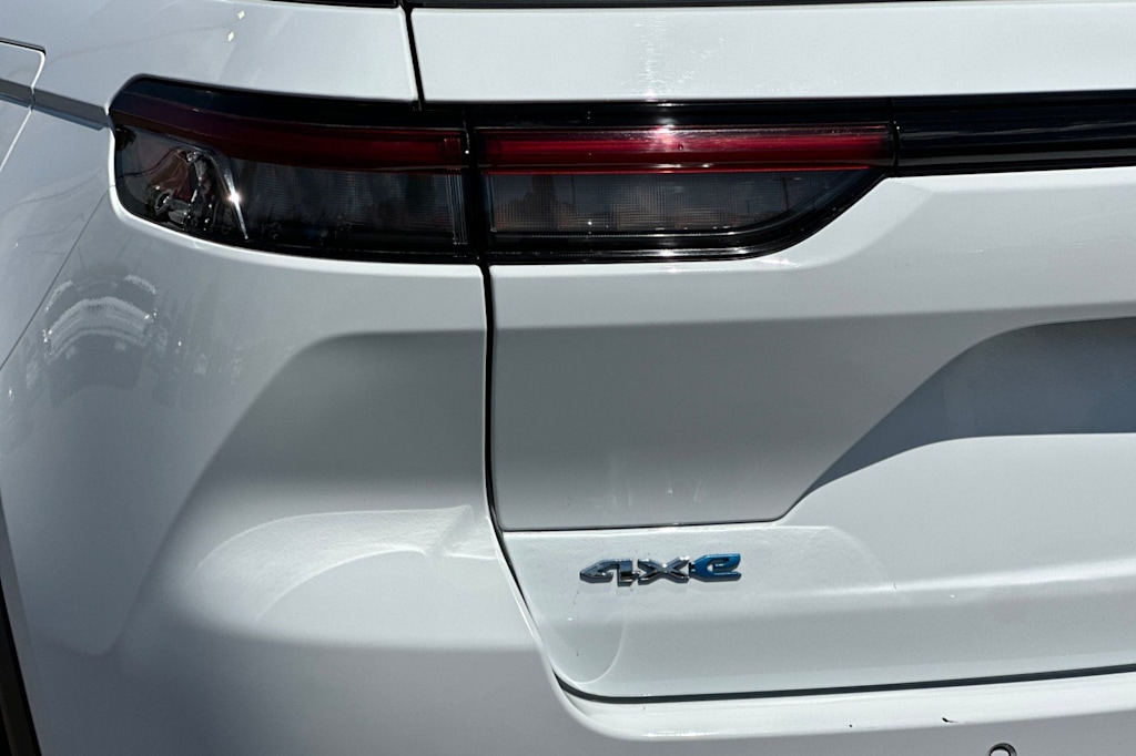 Thumbnail: 2022 Jeep Grand Cherokee - 33